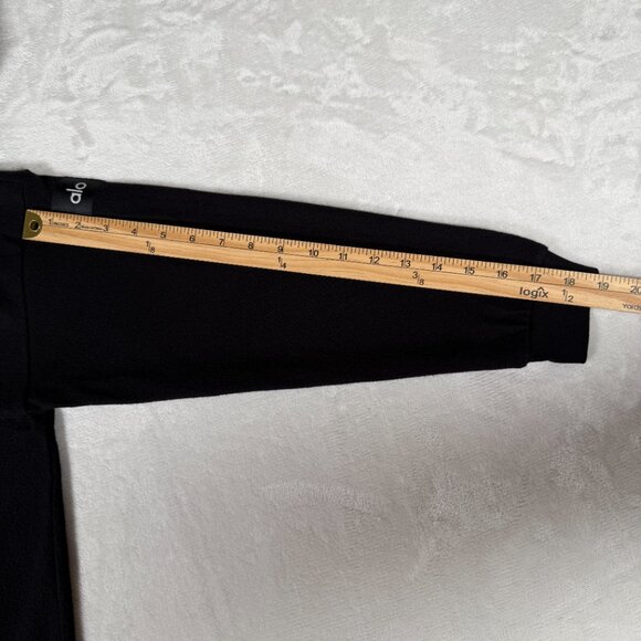 ALO Yoga Hooded Sweater Women Black Super Soft Cropped Pullover Long Sleeve EUC - Picture 7 of 9